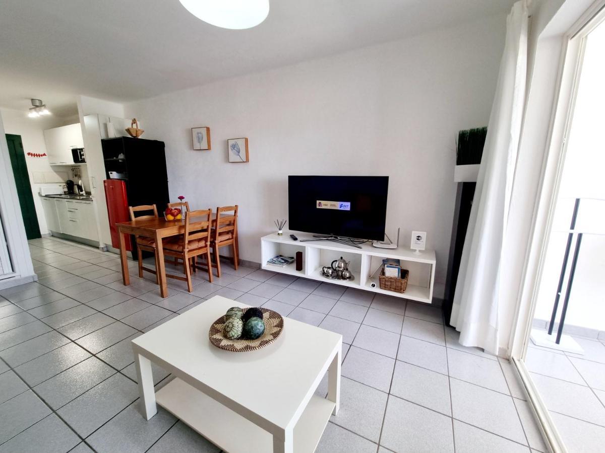 Luxury Apartamento Luz De Mar Complejo Playa Roca Costa Teguise Bagian luar foto