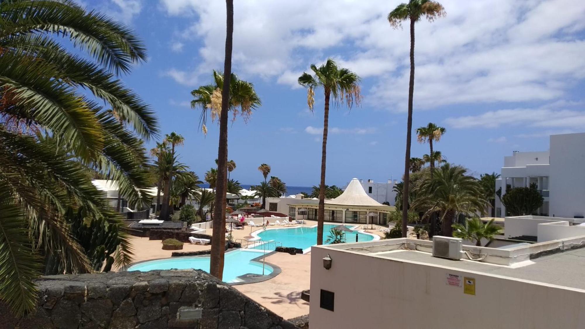 Luxury Apartamento Luz De Mar Complejo Playa Roca Costa Teguise Bagian luar foto
