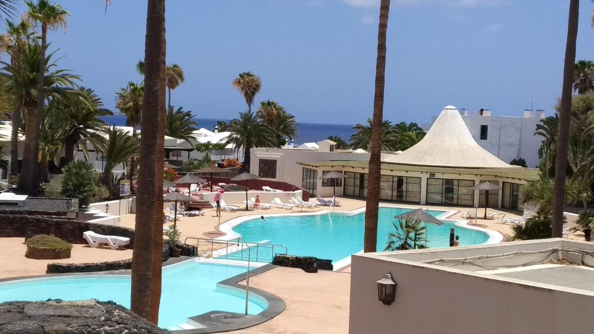 Luxury Apartamento Luz De Mar Complejo Playa Roca Costa Teguise Bagian luar foto