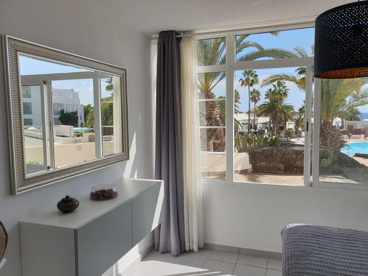 Luxury Apartamento Luz De Mar Complejo Playa Roca Costa Teguise Bagian luar foto